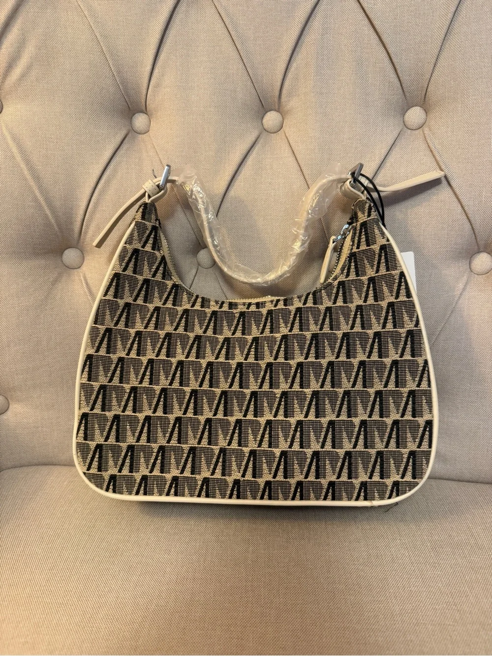 NWT! Mango - Jacquard Shoulder Bag